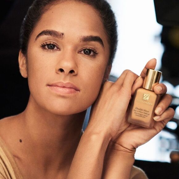 Estee Lauder Double Wear Foundation in 4W1 Honey Bronze